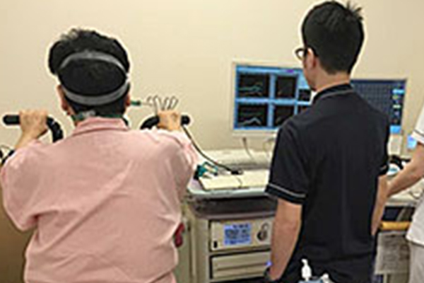 medical_team_cardiac_rehabilitation_0009